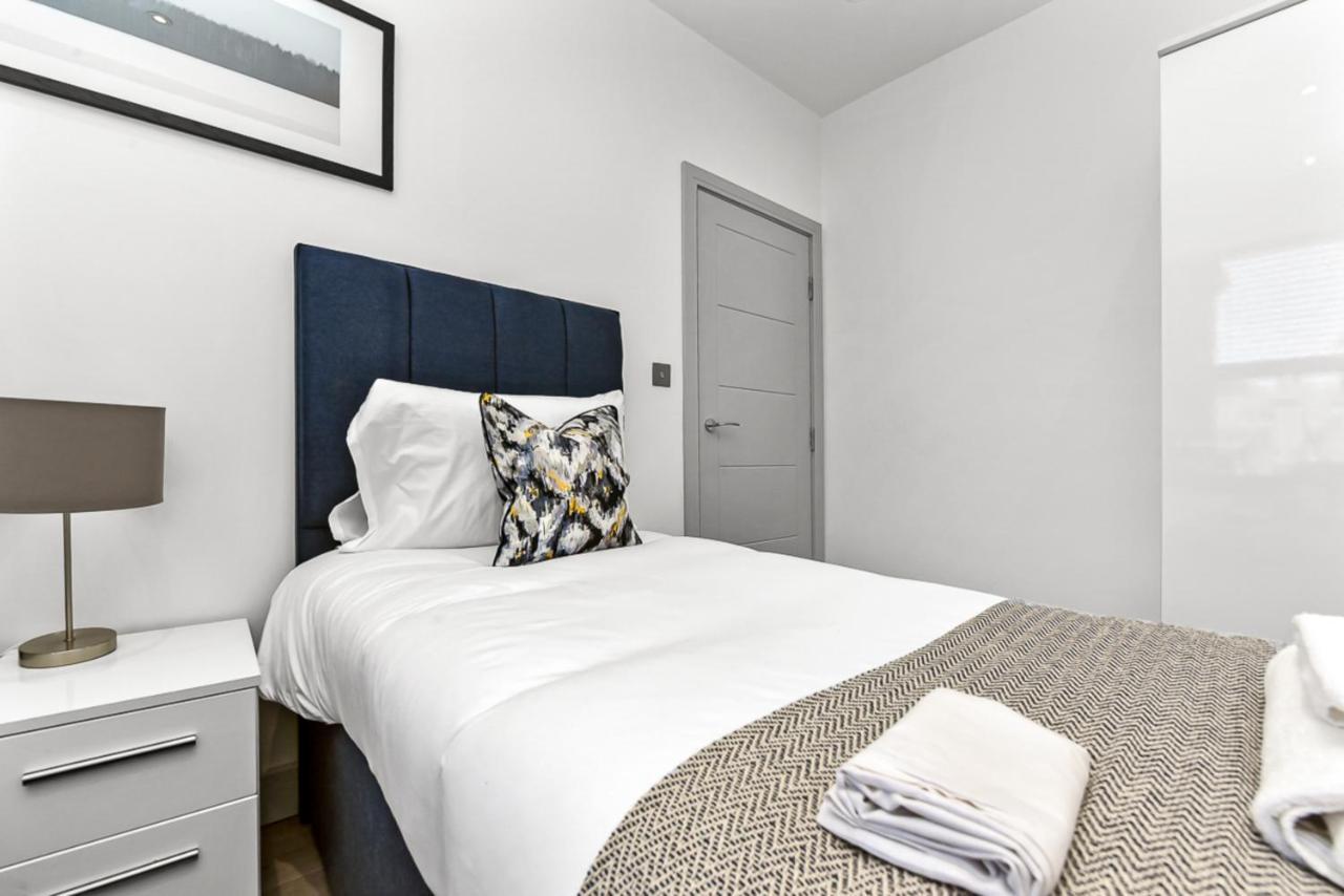 Amazing 2 Bedroom Apartment In Greater London Eksteriør bilde