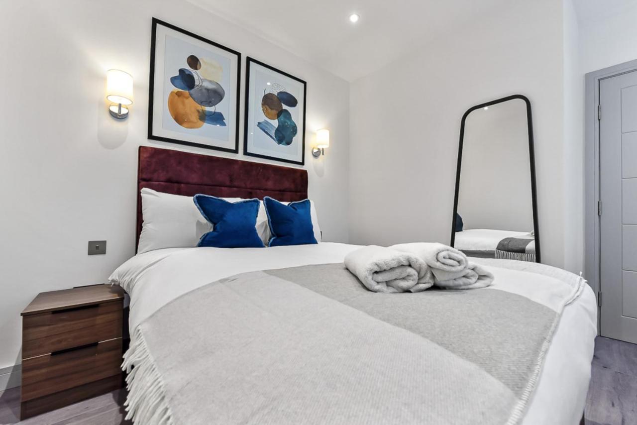 Amazing 2 Bedroom Apartment In Greater London Eksteriør bilde